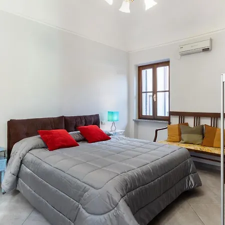 Apartment Historic Center Bright With Terrace Asti