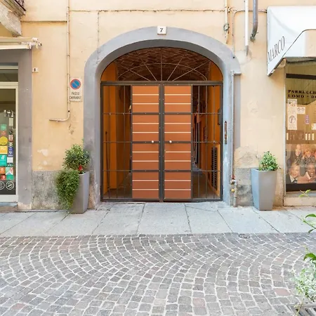 Historic Center Bright With Terrace * Asti