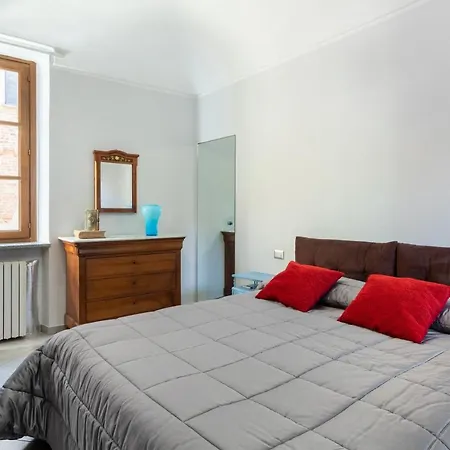Apartment Historic Center Bright With Terrace *
